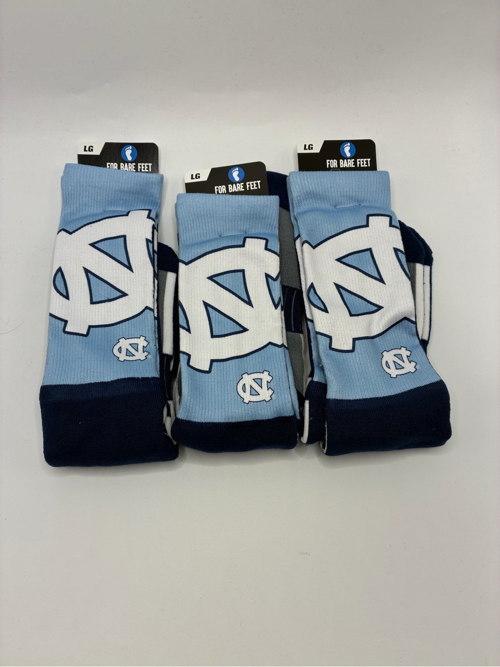 For Bare Feet 3pk Tar Heels Light Blue & Navy Collegiate Crew Socks - UNC Logo L